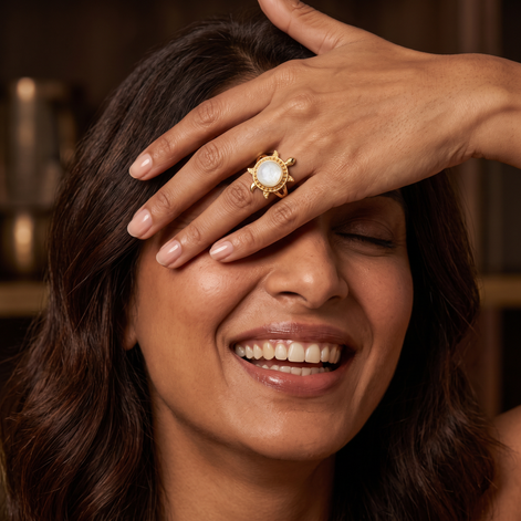 Batu Tortoise Ring | Mother of Pearl