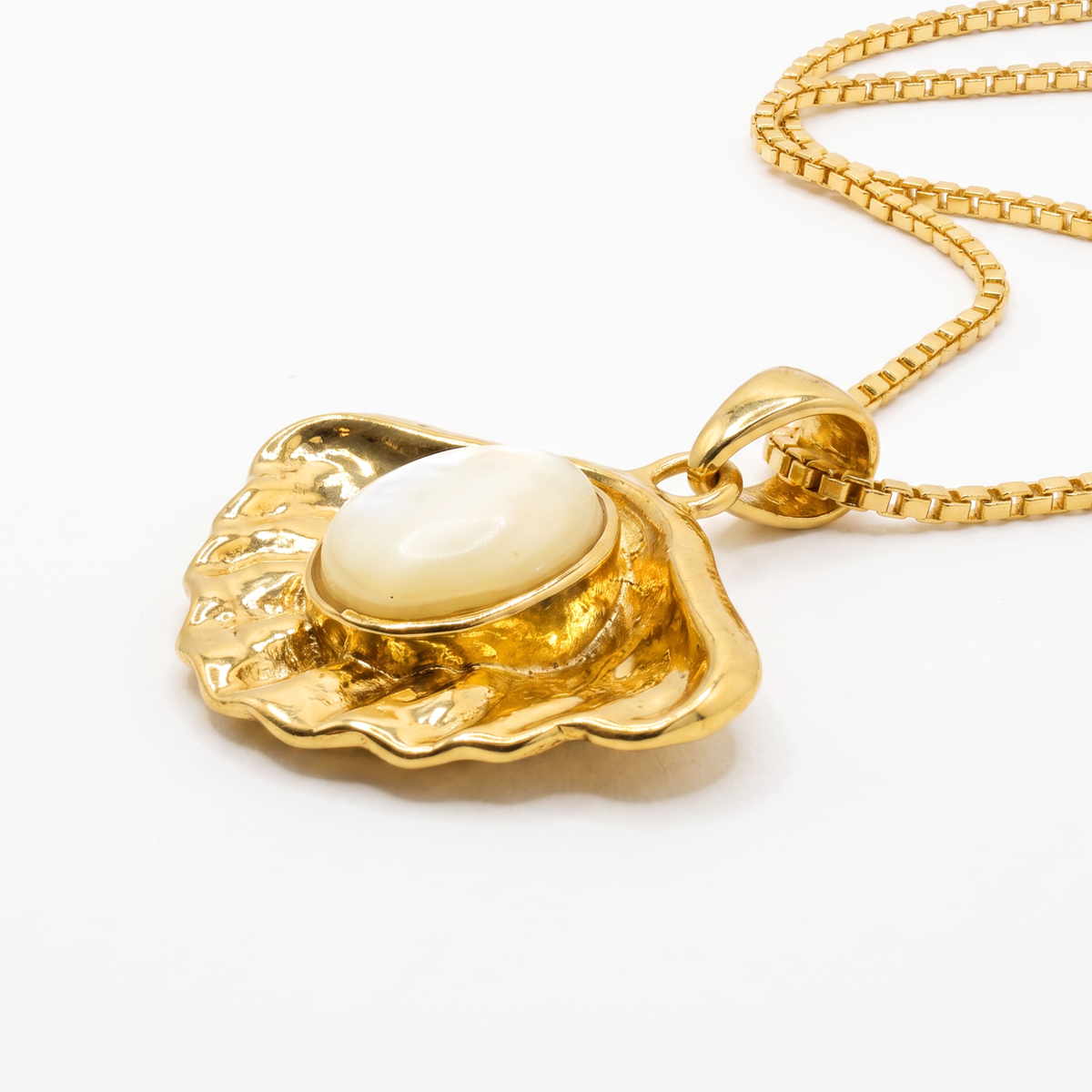 Batu Ocean's Secret Necklace |  Mother Of Pearl