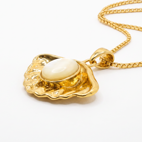 Batu Ocean's Secret Necklace |  Mother Of Pearl