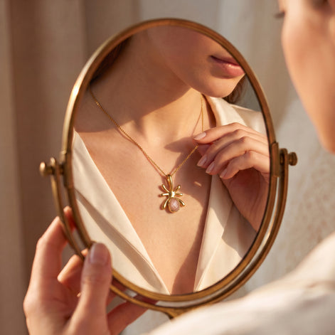 Batu Golden Hour Necklace | Peach Moonstone