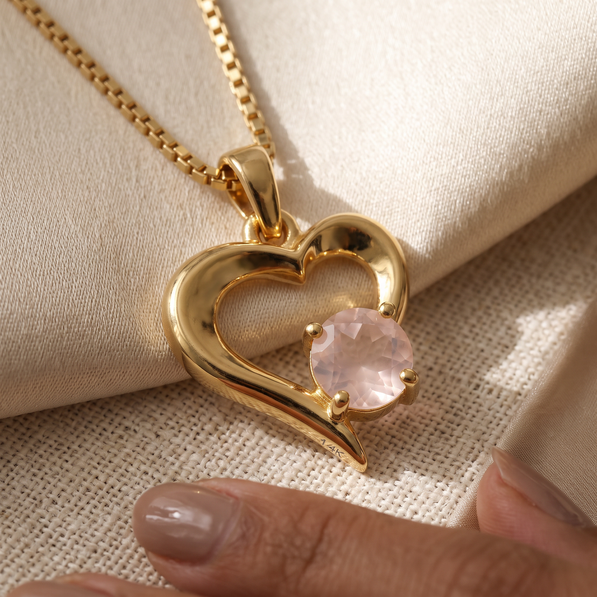 Batu 'Heart of Stone' | Rose Quartz