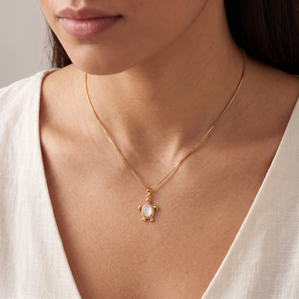 Batu Tortoise Necklace | Mother of Pearl